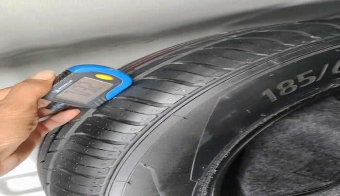 2017 Hyundai Verna 1.6 VTVT SX (O) AT, Petrol, Automatic, 69,644 km, tyre