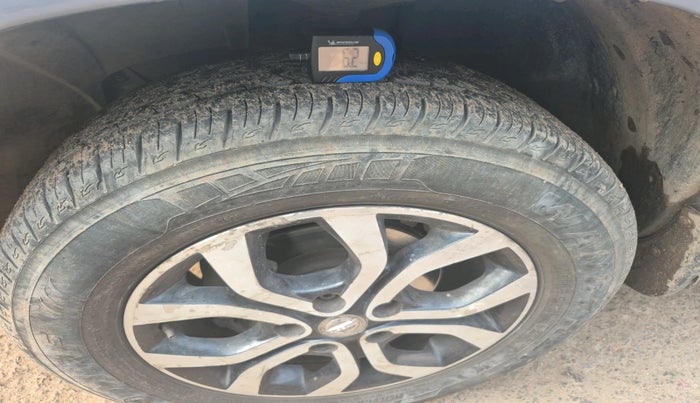 2014 Nissan Terrano XL D PLUS, Diesel, Manual, 78,258 km, tyre