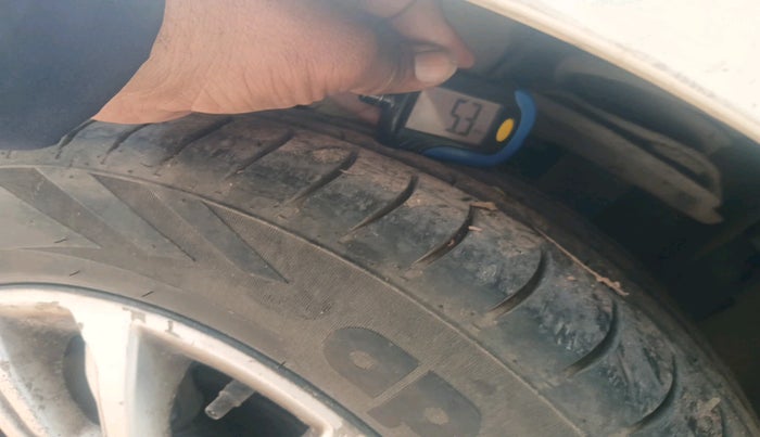 2018 Tata Tiago XZA PETROL, Petrol, Automatic, 1,04,997 km, tyre