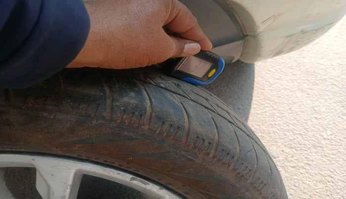 2018 Tata Tiago XZA PETROL, Petrol, Automatic, 1,04,997 km, tyre