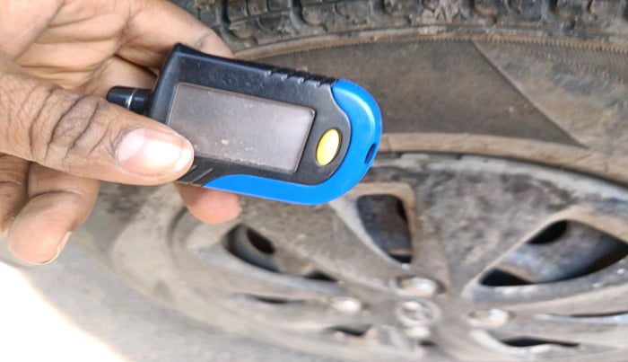 2011 Hyundai i10 MAGNA 1.1, Petrol, Manual, 32,709 km, tyre