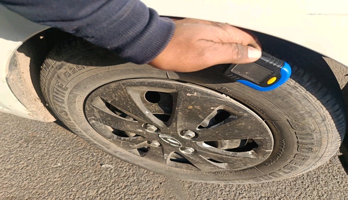 2011 Hyundai i10 MAGNA 1.1, Petrol, Manual, 32,709 km, tyre