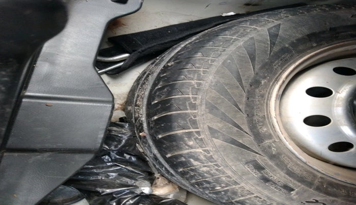 2024 Maruti Dzire TOUR S CNG, Petrol, Manual, 50,233 km, tyre