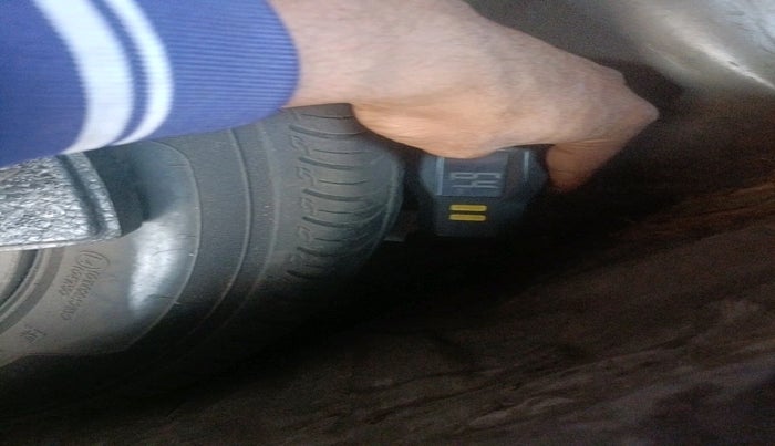 2016 Maruti Celerio ZXI, Petrol, Manual, 1,19,491 km, tyre