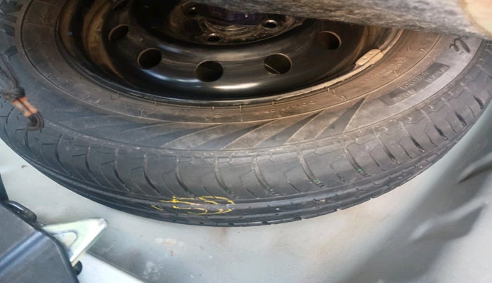 2021 Maruti Dzire VXI, Petrol, Manual, 85,601 km, tyre