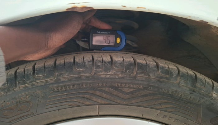 2011 Hyundai i10 SPORTZ 1.2 AT, Petrol, Automatic, 1,02,741 km, tyre