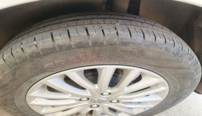 2023 Maruti Dzire ZXI CNG, Petrol, Manual, 15,656 km, tyre