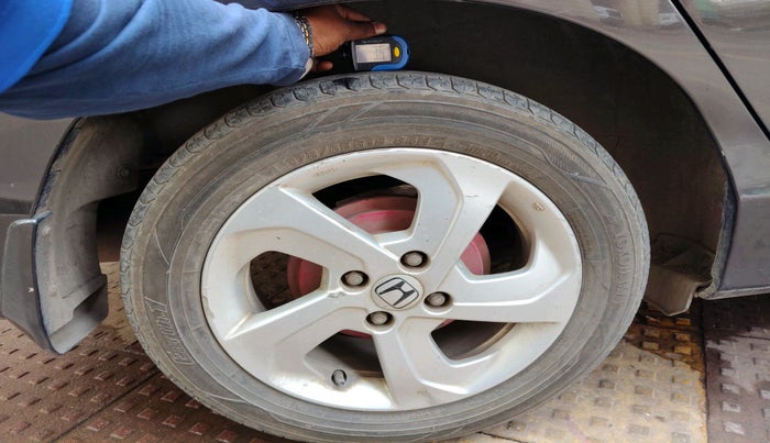 2014 Honda City 1.5L I-VTEC VX CVT, Petrol, Automatic, 1,21,600 km, tyre