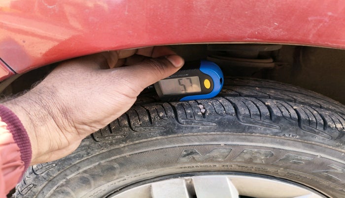 2012 Maruti Alto 800 LXI, Petrol, Manual, 1,20,689 km, tyre