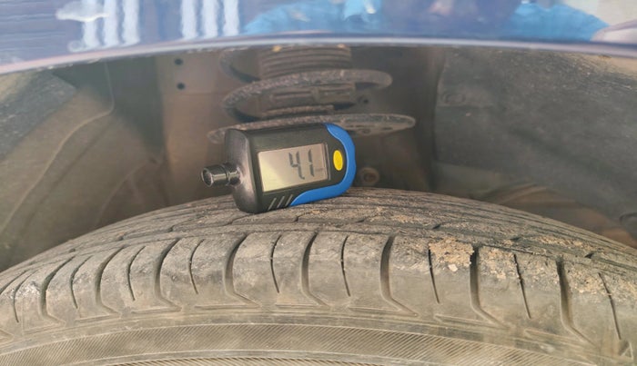 2021 Maruti Swift VXI, Petrol, Manual, 87,824 km, tyre