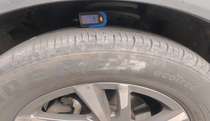 2022 Mahindra XUV700 AX 5 D AT 7 STR, Diesel, Automatic, 52,813 km, tyre