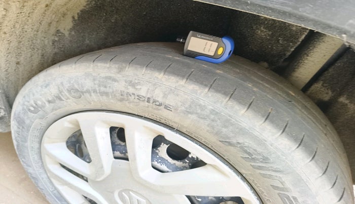 2016 Maruti Vitara Brezza VDI, Diesel, Manual, 1,40,000 km, tyre