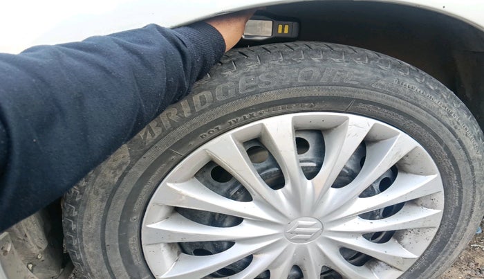 2015 Maruti Ciaz VXI, Petrol, Manual, 84,421 km, tyre