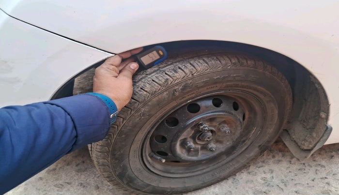 2015 Hyundai Eon ERA +, Petrol, Manual, 78,396 km, tyre