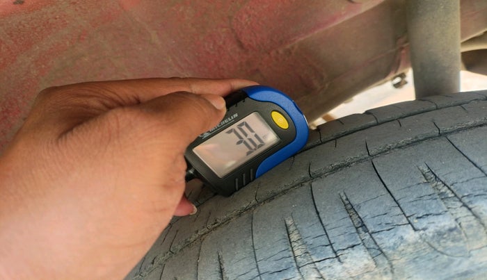 2013 Maruti Wagon R Stingray LXI, Petrol, Manual, 60,233 km, tyre