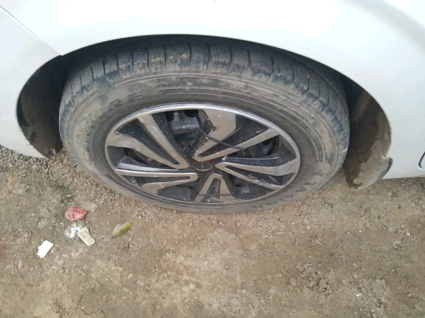 2022 Hyundai AURA S 1.2 CNG, CNG, Manual, 89,800 km, tyre