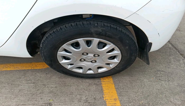 2011 Hyundai i20 MAGNA 1.2, Petrol, Manual, 1,79,907 km, tyre