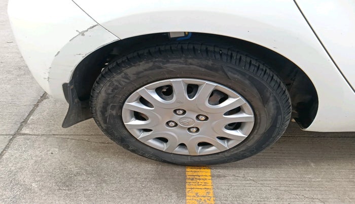 2011 Hyundai i20 MAGNA 1.2, Petrol, Manual, 1,79,907 km, tyre