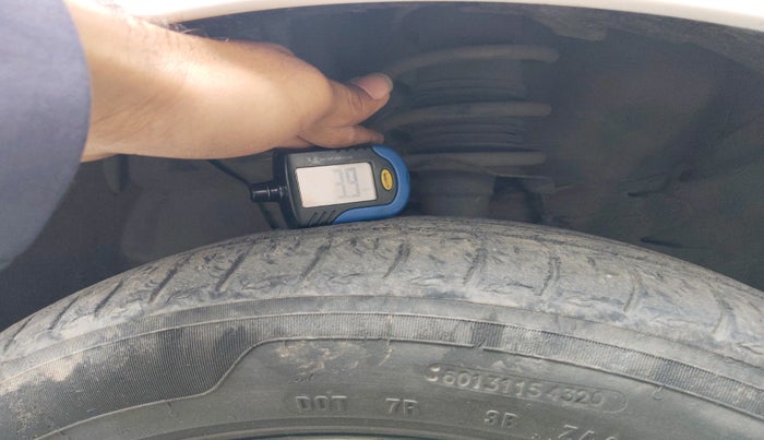 2017 Nissan Micra XV CVT, Petrol, Automatic, 73,852 km, tyre