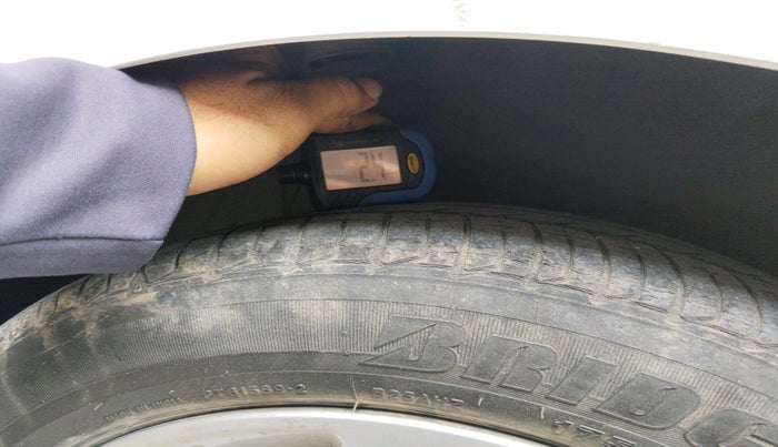 2017 Nissan Micra XV CVT, Petrol, Automatic, 73,852 km, tyre