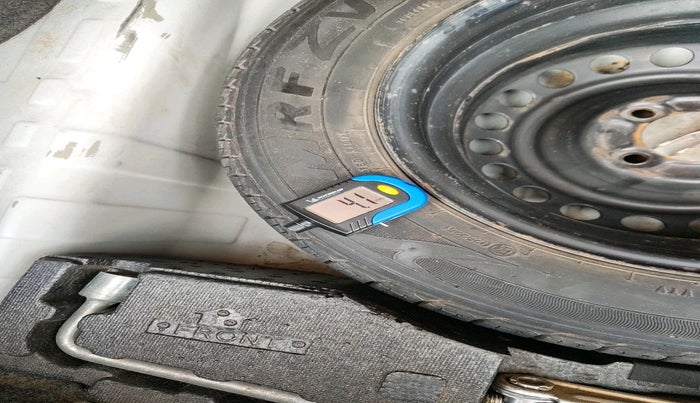 2015 Honda Amaze 1.2L I-VTEC S, Petrol, Manual, 63,801 km, tyre