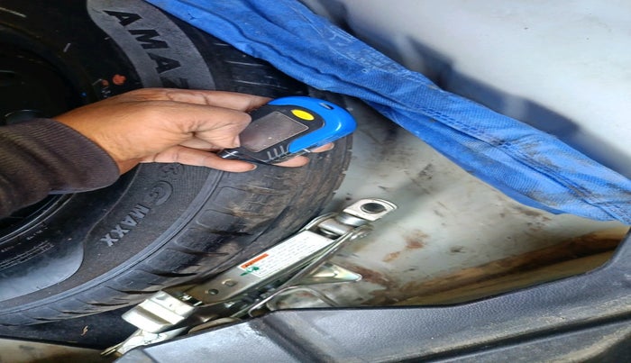 2019 Maruti Dzire VXI, Petrol, Manual, 58,242 km, tyre