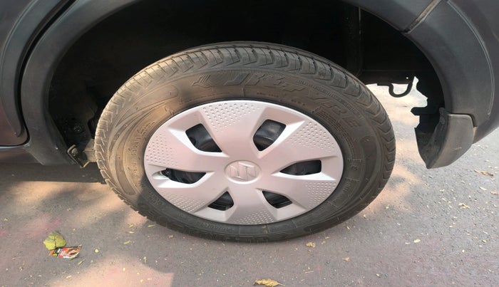 2024 Maruti Alto K10 VXI, Petrol, Manual, 9,369 km, tyre