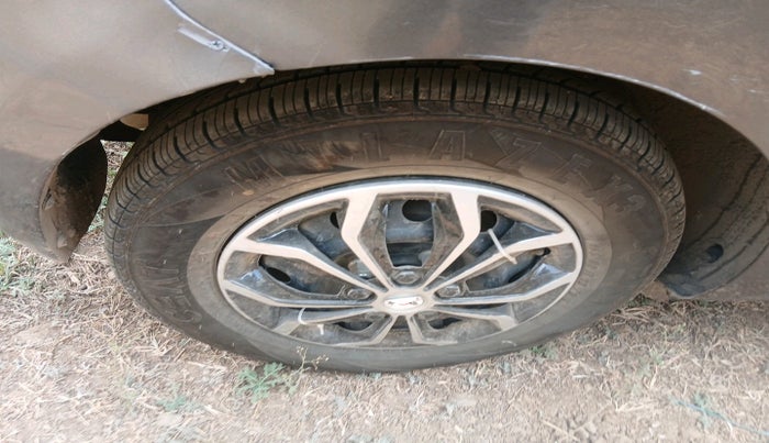 2011 Hyundai i10 SPORTZ 1.2, Petrol, Manual, 1,52,763 km, tyre