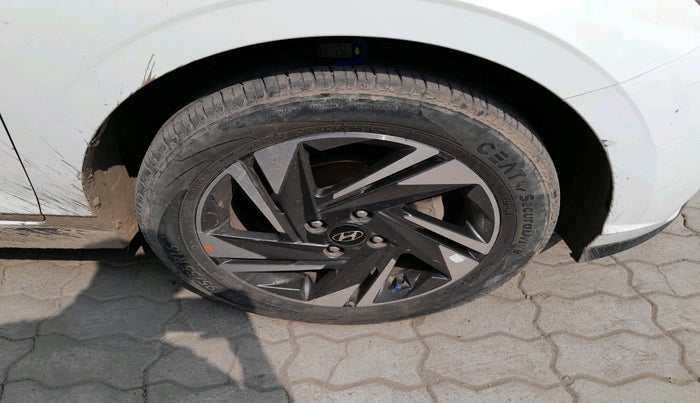 2021 Hyundai NEW I20 ASTA (O) 1.2 MT, Petrol, Manual, 31,835 km, tyre