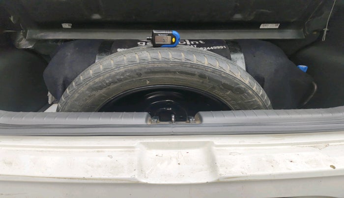 2020 Hyundai GRAND I10 NIOS SPORTZ 1.2 KAPPA VTVT, CNG, Manual, 50,218 km, tyre