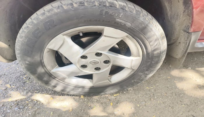 2013 Renault Duster 110 PS RXZ DIESEL, Diesel, Manual, 2,29,337 km, tyre