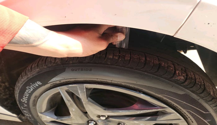 2022 Hyundai NEW I20 SPORTZ 1.2 MT, Petrol, Manual, 28,226 km, tyre