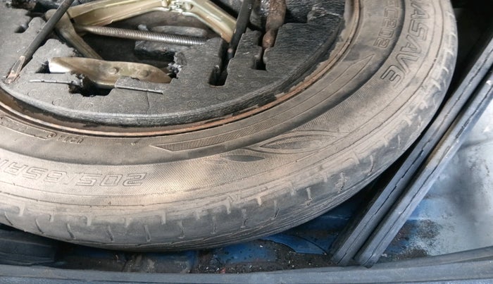 2016 Hyundai Creta SX PLUS 1.6 PETROL, Petrol, Manual, 1,06,647 km, tyre