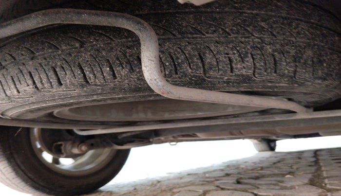 2014 Maruti Ertiga ZXI, Petrol, Manual, 1,19,417 km, tyre