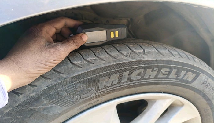 2019 Toyota Innova Crysta 2.8 GX AT 7 STR, Diesel, Automatic, 54,914 km, tyre