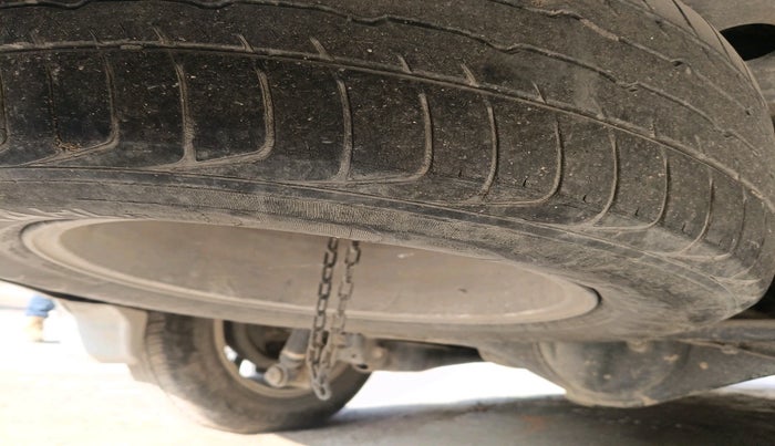 2019 Toyota Innova Crysta 2.8 GX AT 7 STR, Diesel, Automatic, 54,914 km, tyre