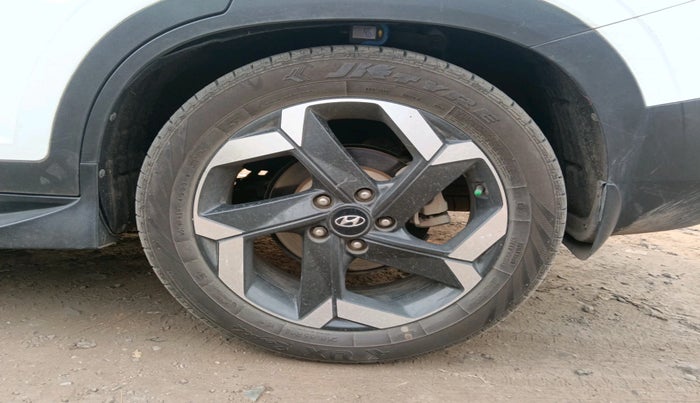 2022 Hyundai ALCAZAR 1.5 SIGNATURE (O) AT 7STR, Diesel, Automatic, 66,316 km, tyre