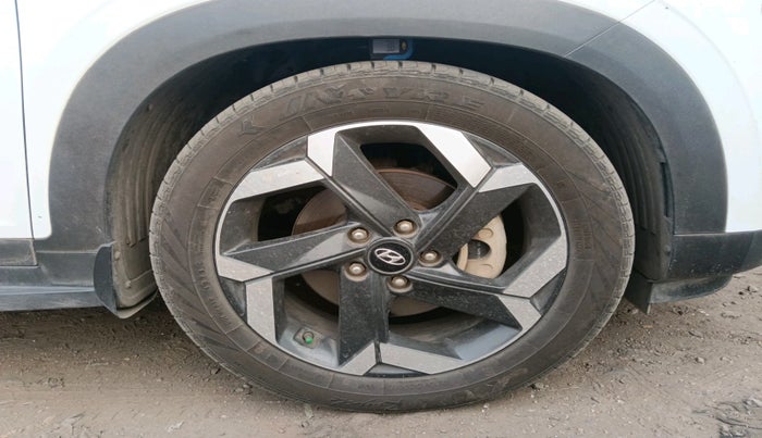 2022 Hyundai ALCAZAR 1.5 SIGNATURE (O) AT 7STR, Diesel, Automatic, 66,316 km, tyre