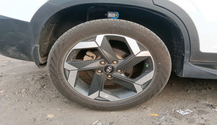 2022 Hyundai ALCAZAR 1.5 SIGNATURE (O) AT 7STR, Diesel, Automatic, 66,316 km, tyre