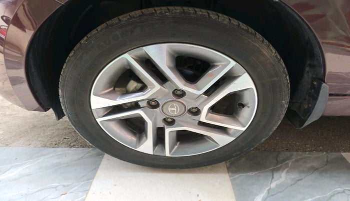 2022 Tata TIGOR XMA PETROL, Petrol, Automatic, 22,146 km, tyre