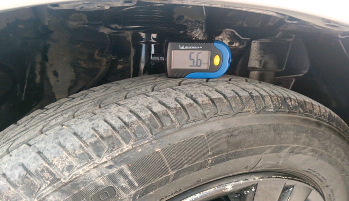 2014 Datsun Go T, Petrol, Manual, 35,577 km, tyre