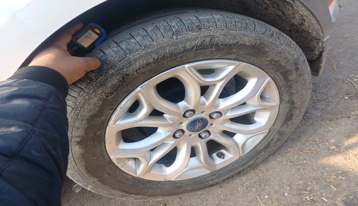 2017 Ford Ecosport TITANIUM+ 1.5L DIESEL, Diesel, Manual, 1,19,811 km, tyre