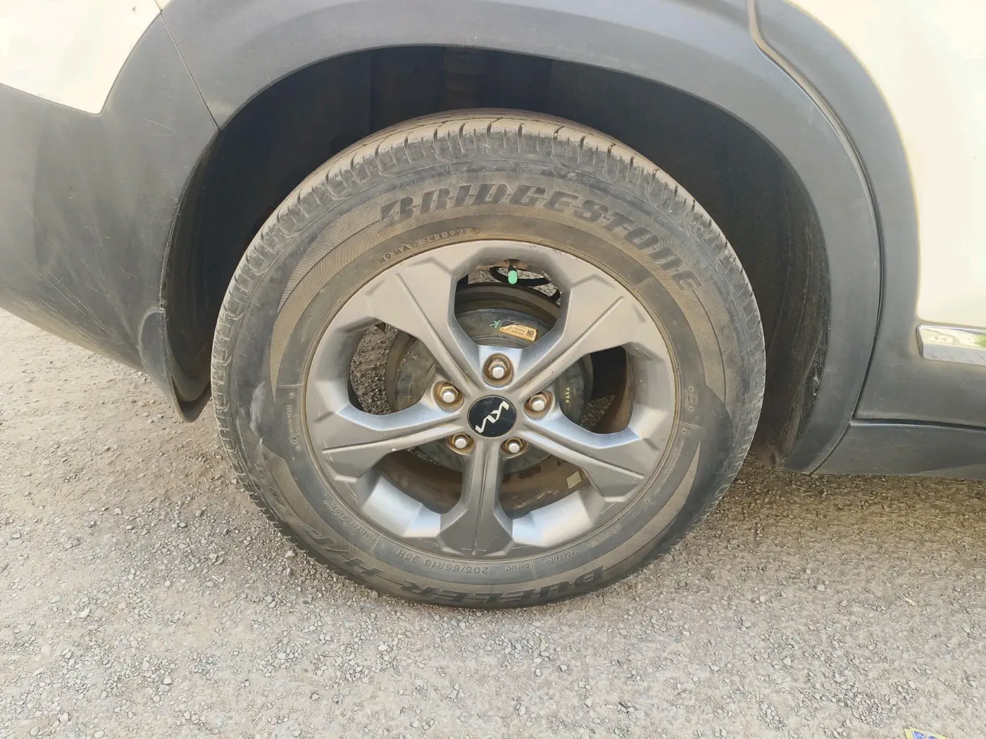 2021 KIA SELTOS HTK PLUS 1.5, Petrol, Manual, 1,13,934 km, tyre