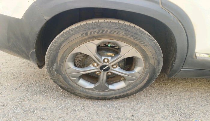 2021 KIA SELTOS HTK PLUS 1.5, Petrol, Manual, 1,13,934 km, tyre