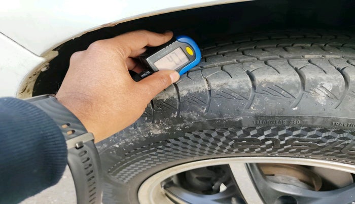 2014 Renault Duster RXL PETROL, Petrol, Manual, 86,921 km, tyre