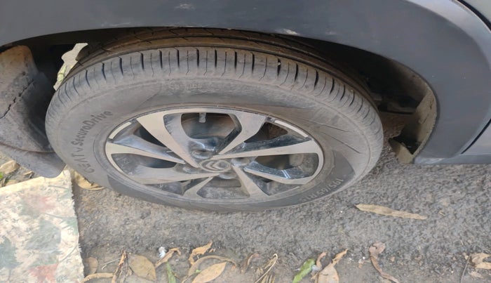 2023 CITROEN C3 SHINE 1.2, Petrol, Manual, 11,474 km, tyre