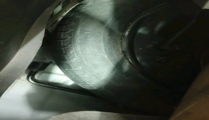 2011 Hyundai i10 MAGNA 1.2, Petrol, Manual, 31,217 km, tyre