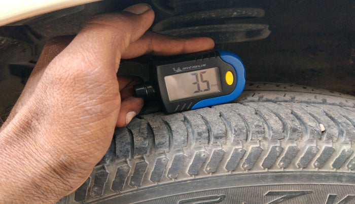 2013 Maruti Swift Dzire VXI, Petrol, Manual, 13,142 km, tyre