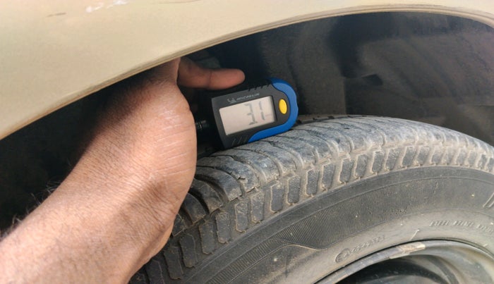 2013 Maruti Swift Dzire VXI, Petrol, Manual, 13,142 km, tyre