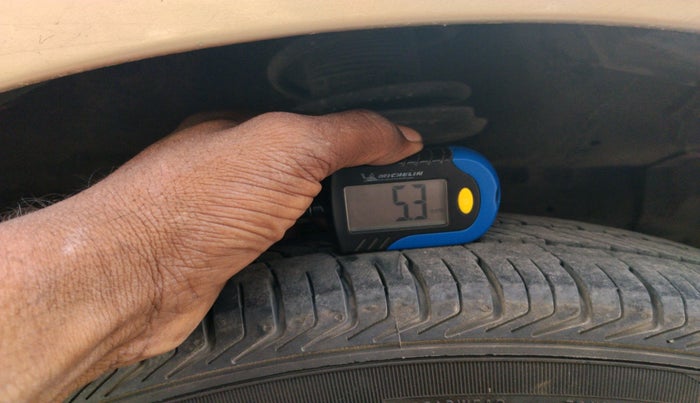 2013 Maruti Swift Dzire VXI, Petrol, Manual, 13,142 km, tyre